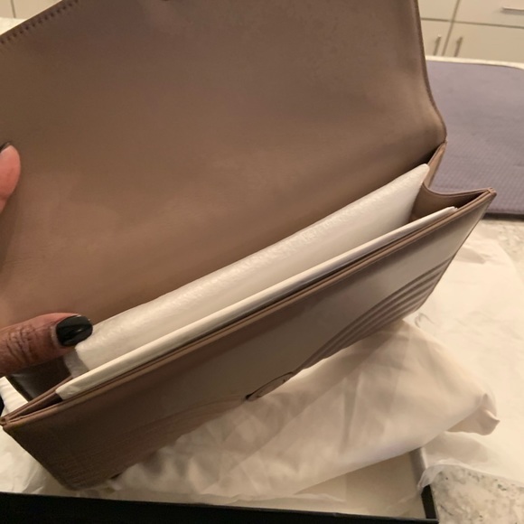 Gucci GG Clutch - Picture 4 of 9